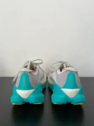 Used Hoka Mach X 2 bike — image 5 of 13