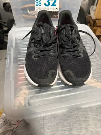 Gebrauchtes Nike running shoes bike — Bild 2 von 4