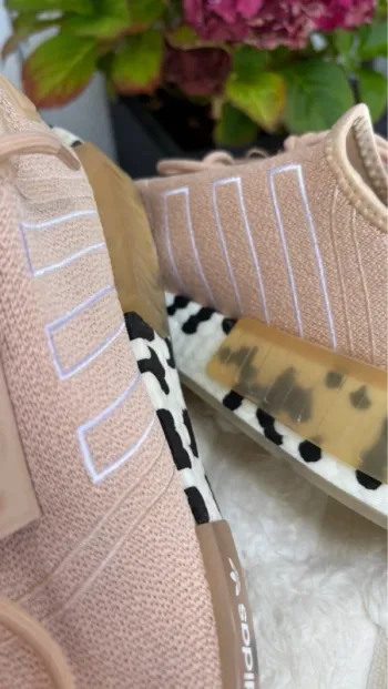 Adidas NMD_R1 bike d'occasion — image 4 sur 15