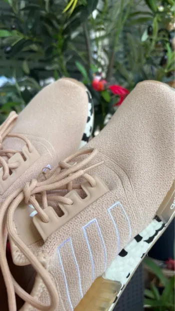 Adidas NMD_R1 bike d'occasion — image 3 sur 15