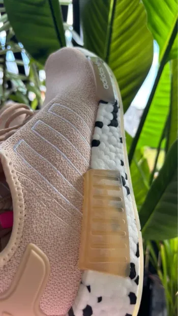 Adidas NMD_R1 bike d'occasion — image 2 sur 15