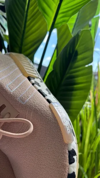 Adidas NMD_R1 bike d'occasion — image 7 sur 15