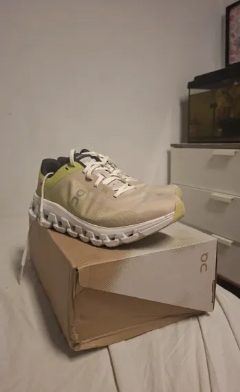 Tweedehands On Running Schuhe bike