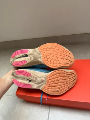 Nike Vaporfly 2 bike d'occasion — image 3 sur 3