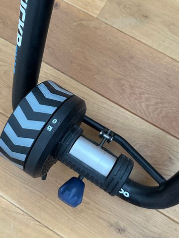 Tweedehands Wahoo Kickr Snap 2024 bike — afbeelding 3 van 4