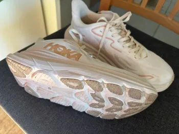 Tweedehands Hoka Sneaker bike — afbeelding 4 van 5