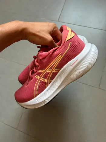 Used Asics Gel Excite 11 bike — image 3 of 4