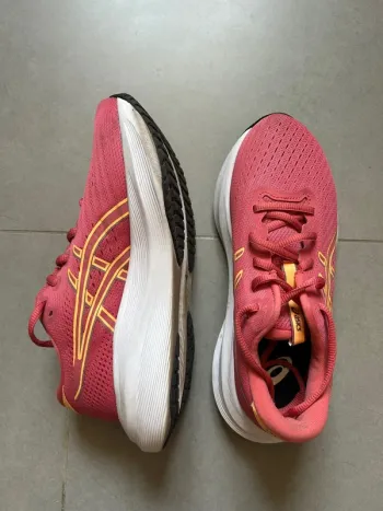 Käytetty Asics Gel Excite 11 bike