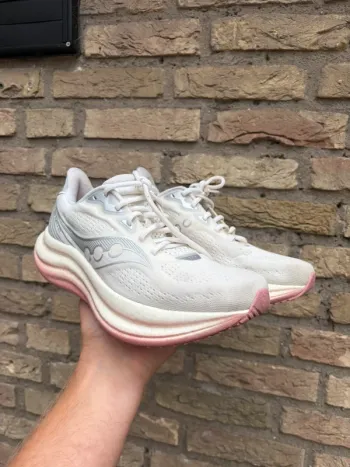 Used Saucony Triumph 23 bike — image 2 of 10
