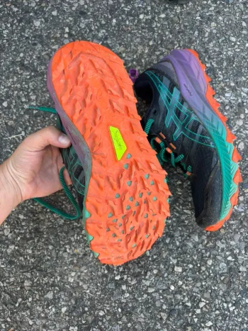 Asics Chaussure bike d'occasion — image 3 sur 4