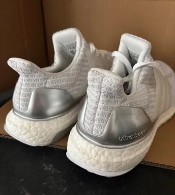 Gebrauchtes Adidas Ultra Boost 5.0 DNA NASA bike — Bild 13 von 13
