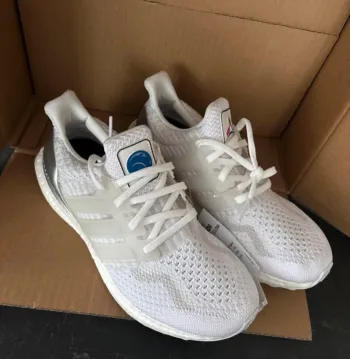 Gebrauchtes Adidas Ultra Boost 5.0 DNA NASA bike — Bild 2 von 13
