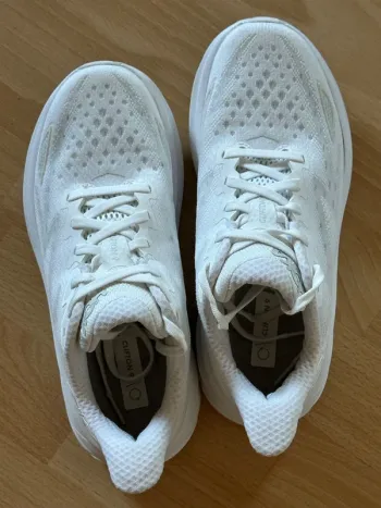 Used Hoka Clifton 9 bike — image 8 of 9