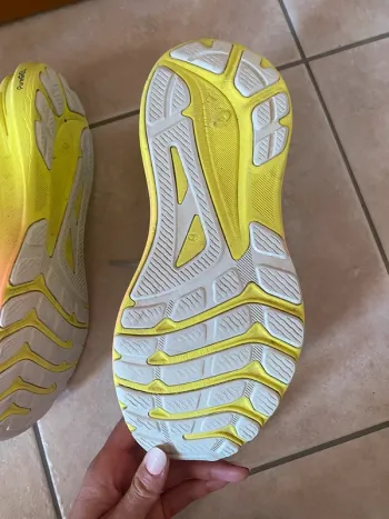 Używany Asics GT-1000 bike — zdjęcie 4 z 6