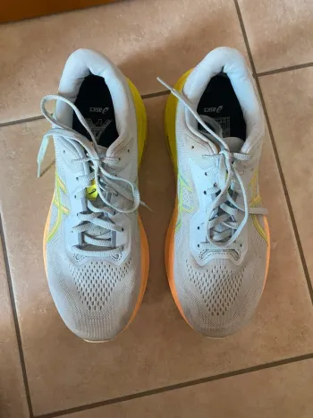Używany Asics GT-1000 bike — zdjęcie 2 z 6