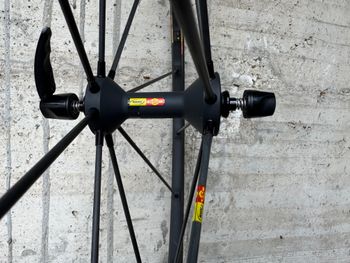Used Mavic R-SYS 2022 bike — image 4 of 23