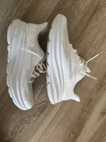 Hoka Clifton 9 bike d'occasion — image 3 sur 4