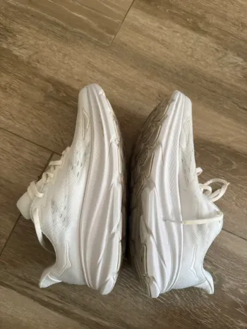 Hoka Clifton 9 bike d'occasion — image 2 sur 4