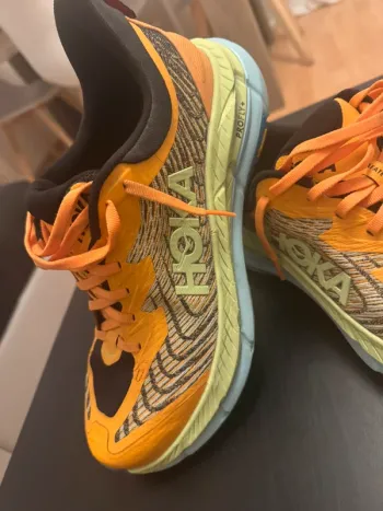 Hoka ProFly bike d'occasion — image 2 sur 8
