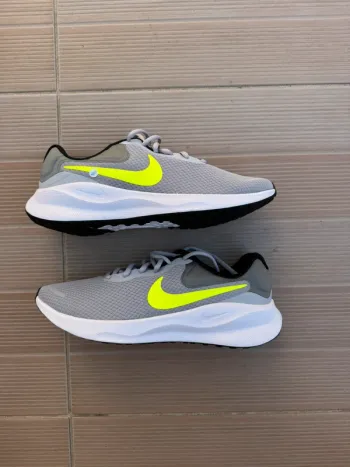 Käytetty Nike Révolution 7 bike