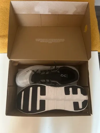 Gebrauchtes On Running Chaussures ON taille 42 bike — Bild 4 von 4
