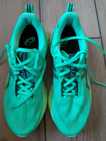 Used Asics Novablast 5 2026 bike — image 4 of 15