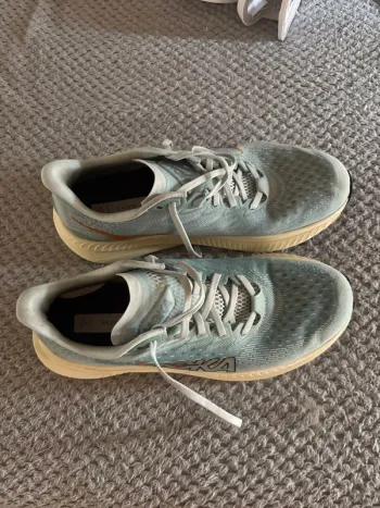 Hoka Running Shoes bike de segunda mano