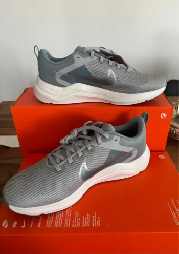 Gebrauchtes Nike Downshifter 12 bike — Bild 3 von 5