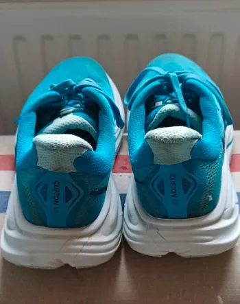 Hoka Clifton 10 bike d'occasion — image 3 sur 8