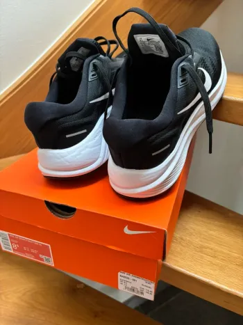Použité Nike Air Zoom Structure bike — obrázek 4 z 8