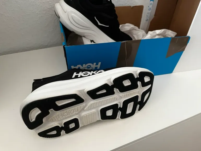 Used Hoka Laufschuhe bike — image 4 of 9