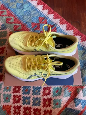 Używany Asics Sonicblast FF Turbo 2 bike — zdjęcie 4 z 6