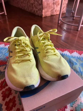 Używany Asics Sonicblast FF Turbo 2 bike — zdjęcie 3 z 6