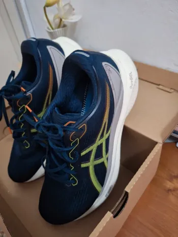 Used Asics Gel-Kayano 30 bike