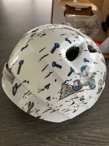 Brugt Specialized Casque enfant specialized 44-52cm bike — billede 3 af 6