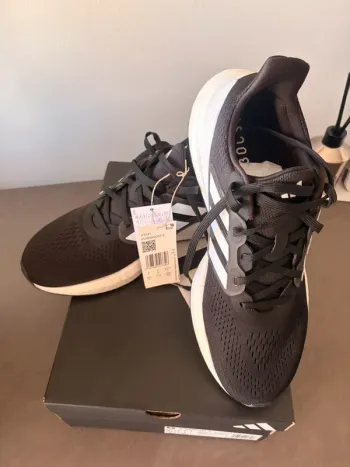 Käytetty Adidas pureboost 5 bike