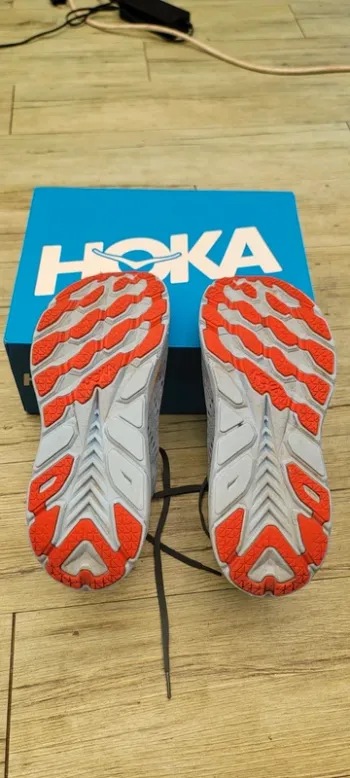 Used Hoka Clifton 8 bike — image 2 of 5