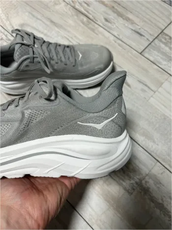 Hoka Clifton 8 bike d'occasion — image 6 sur 10