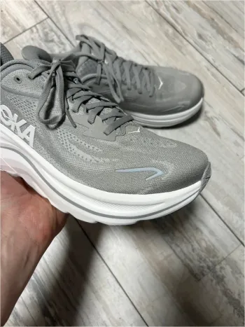 Hoka Clifton 8 bike d'occasion — image 3 sur 10