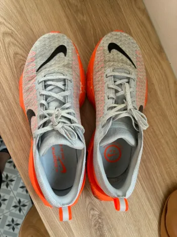 Nike Running Shoes bike usato — immagine 3 di 4