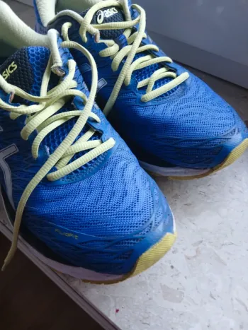 Used Asics Gel Nimbus 18 bike — image 10 of 10