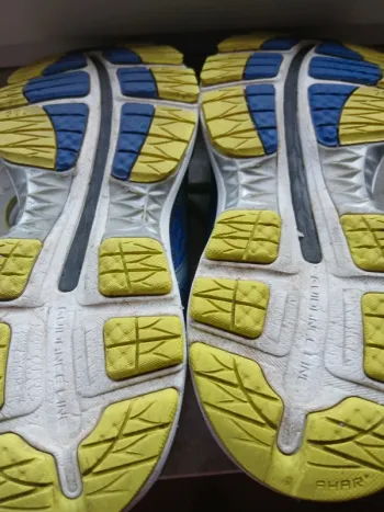 Used Asics Gel Nimbus 18 bike — image 8 of 10
