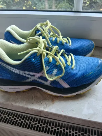 Used Asics Gel Nimbus 18 bike — image 3 of 10