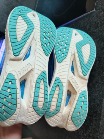 Hoka Mach X2 bike d'occasion — image 5 sur 6