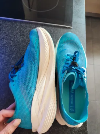 Hoka Mach X2 bike d'occasion — image 3 sur 6