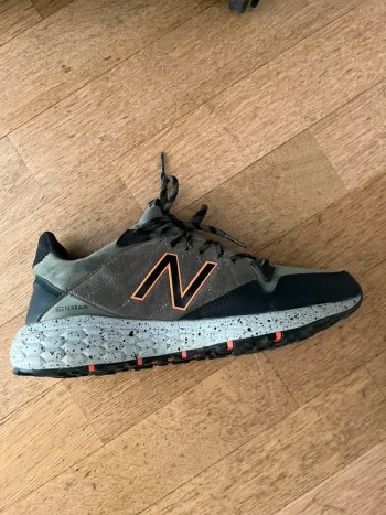 Used New Balance Fresh Foam X Hierro All Terrain bike — image 4 of 14