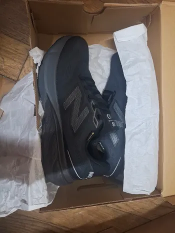 Used New Balance Gore-Tex bike — image 2 of 4