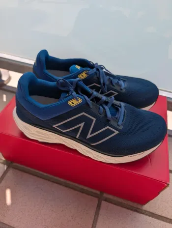 Gebrauchtes New Balance 860 bike