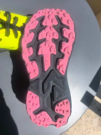 Tweedehands Hoka Challenger 8 bike — afbeelding 4 van 5