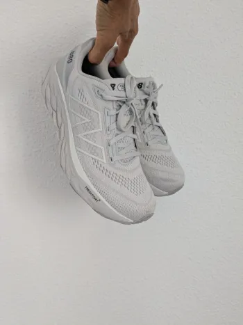 New Balance Fresh Foam x 880v14 bike usato — immagine 12 di 15